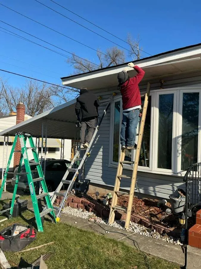 Restoration crew performing exterior repair in Smyrna